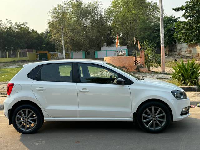 https://images10.gaadi.com/usedcar_image/4532490/original/0e6bced72ab7ad1286da3d80ed2cd3a1.jpg?imwidth=6401