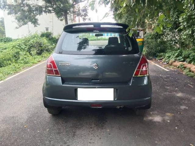 https://images10.gaadi.com/usedcar_image/4532500/original/processed_90d883e9-fea4-4012-aa82-86eb5262b331.jpg?imwidth=6402