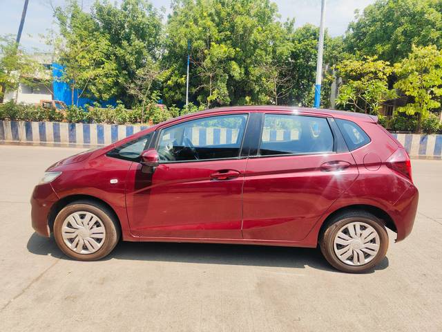 https://images10.gaadi.com/usedcar_image/4532503/original/5113dff2cff73f21fd1a5a7335a58180.jpg?imwidth=6402