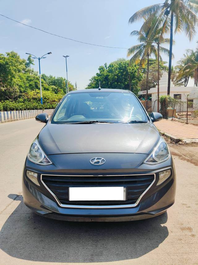 https://images10.gaadi.com/usedcar_image/4532504/original/processed_15fb5fa9bd7f12e450bd4edbdfe5f01c.jpg?imwidth=6400