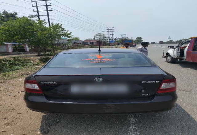 https://images10.gaadi.com/usedcar_image/4532526/original/94ec16ae-fe4e-4049-bf13-4d83652208f9.?imwidth=6400