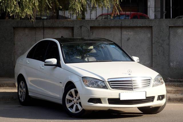 https://images10.gaadi.com/usedcar_image/4532533/original/processed_5c5efce169fd3e9aeb85bce385266380.JPG?imwidth=6400