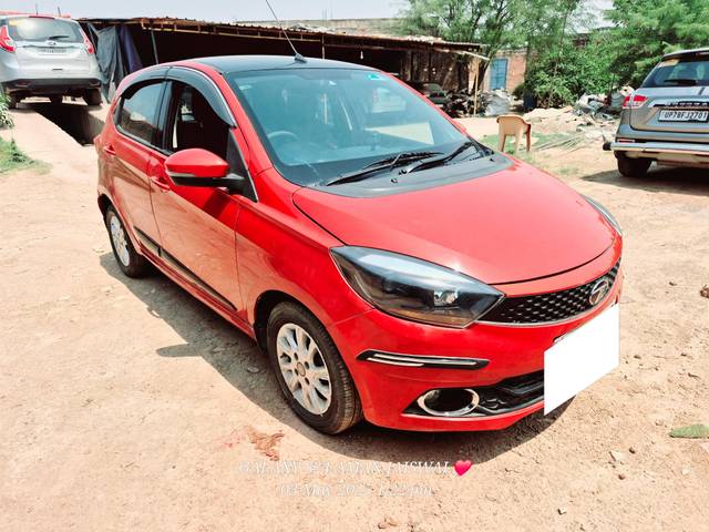 https://images10.gaadi.com/usedcar_image/4532597/original/processed_84ad59c5-24ba-41c2-bd9f-1807ded81c72.jpg?imwidth=6400
