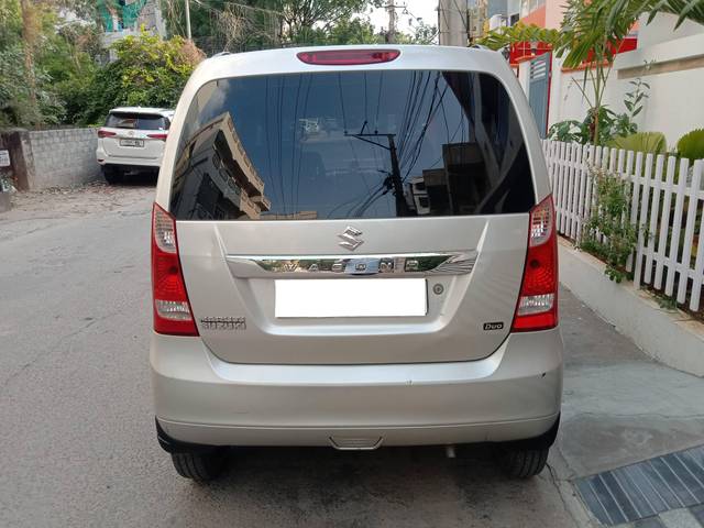 https://images10.gaadi.com/usedcar_image/4532598/original/processed_72718f8cbdaf43bc5502df2bc12b4d67.jpg?imwidth=6401