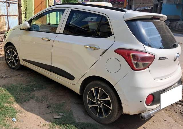 https://images10.gaadi.com/usedcar_image/4532600/original/processed_4ae988c6-a59d-4d91-9a7b-d17a2924e0bb.jpg?imwidth=6400