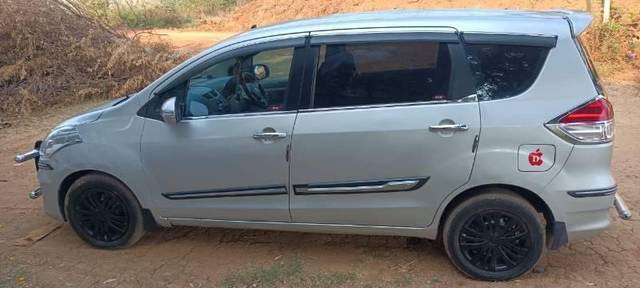 https://images10.gaadi.com/usedcar_image/4532605/original/processed_5b960976-ddf7-432b-abfa-838e434dae00.jpg?imwidth=6401