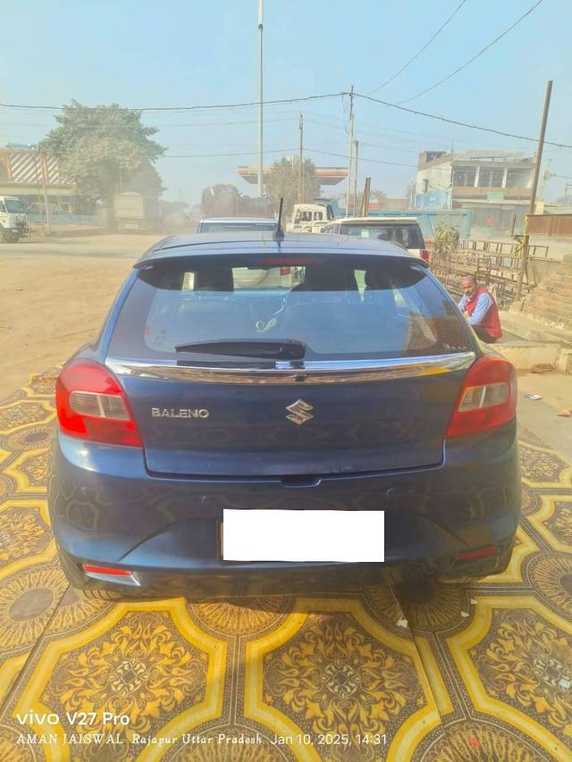 https://images10.gaadi.com/usedcar_image/4532622/original/processed_1a32bebf-7531-43a0-b302-bdab454dc76b.jpg?imwidth=6402