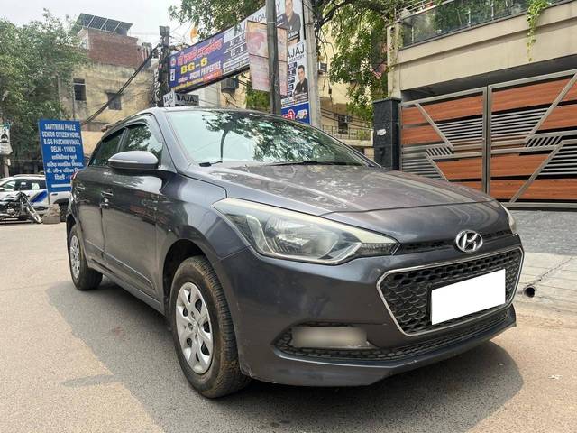 https://images10.gaadi.com/usedcar_image/4532626/original/processed_87703ca106cac171709a8d570261e3f0.jpg?imwidth=6402