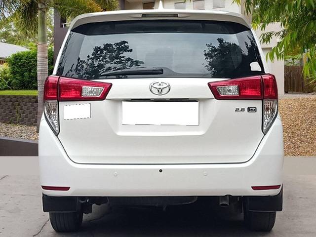 https://images10.gaadi.com/usedcar_image/4532645/original/processed_2f3e5d9b3bd0a6d6c6ff1b6d0a9a62f0.jpg?imwidth=6402