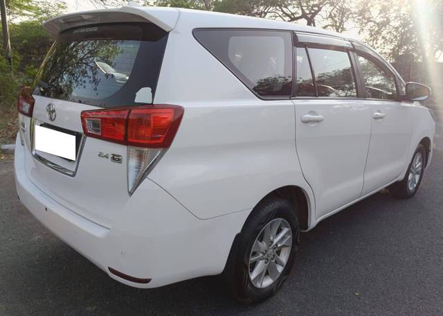 https://images10.gaadi.com/usedcar_image/4532645/original/processed_b7e7489e93213060147be7227a17e215.jpg?imwidth=6402
