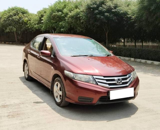 https://images10.gaadi.com/usedcar_image/4532647/original/processed_25bf910b9dccdc792523ae15b867b082.jpg?imwidth=6402