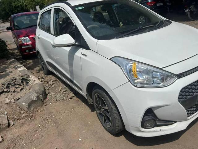 https://images10.gaadi.com/usedcar_image/4532654/original/processed_47eff320-6fb9-4a40-9fe6-cffe830cbf86.jpg?imwidth=6400