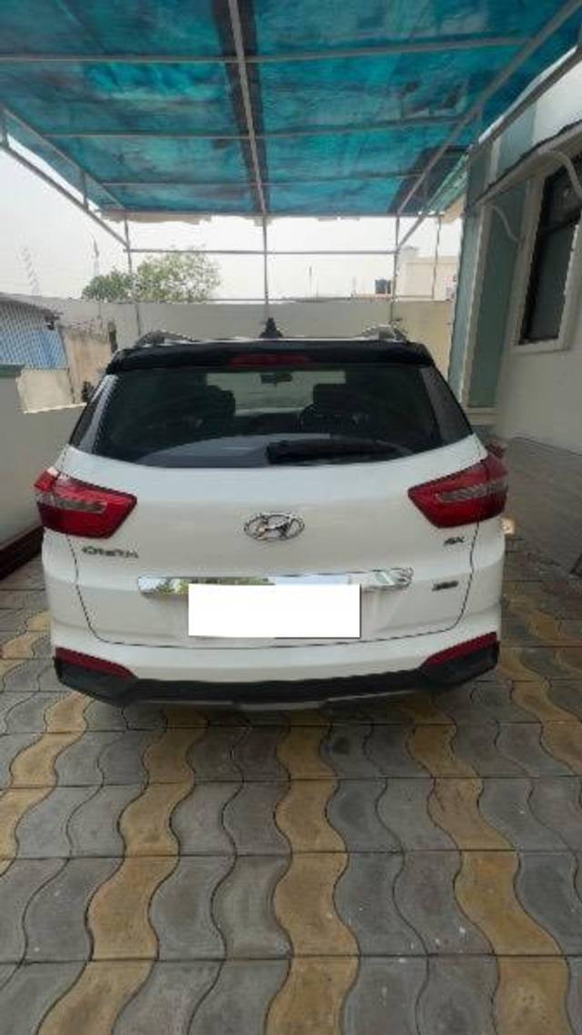 https://images10.gaadi.com/usedcar_image/4532658/original/processed_c391443d-a627-47f5-ac35-494930bf648b.jpeg?imwidth=6402