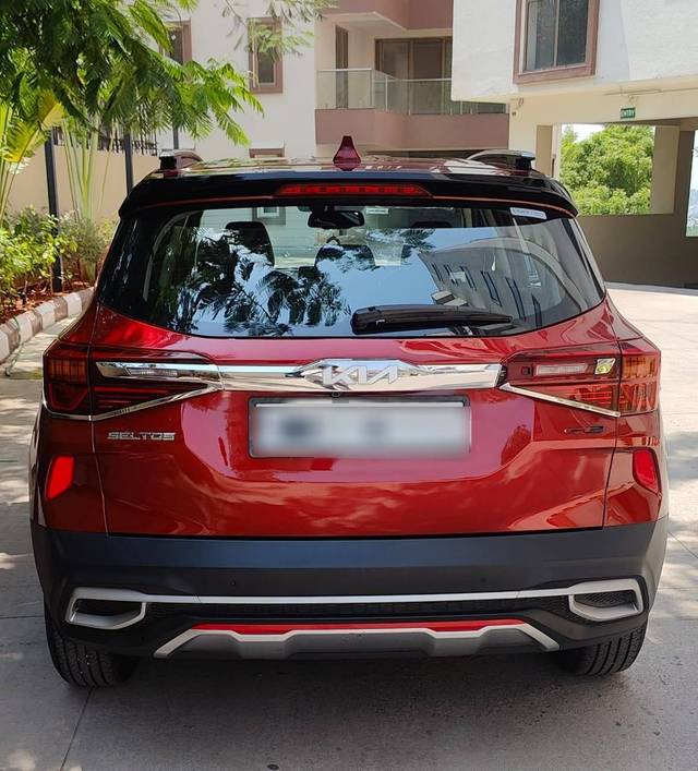 https://images10.gaadi.com/usedcar_image/4532660/original/processed_2526dff65fdf3d52c3e548755b88df6f.jpg?imwidth=6402