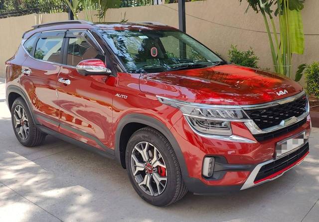 https://images10.gaadi.com/usedcar_image/4532660/original/processed_db758d2c5e3efbc1739ef74d6ba74763.jpg?imwidth=6400