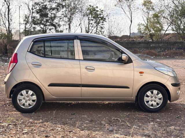 https://images10.gaadi.com/usedcar_image/4532670/original/processed_fc2b0279-3ae1-4ab7-95bb-d14e4ad7c1af.jpg?imwidth=6401