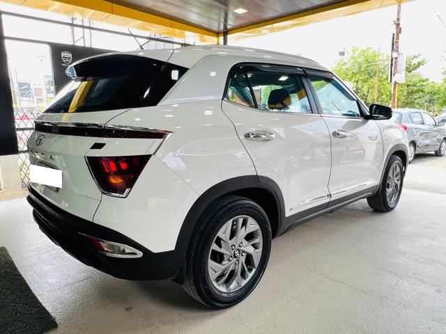 https://images10.gaadi.com/usedcar_image/4532680/original/processed_ff62ea375de85d63d342f41ca5098709.jpg?imwidth=6401