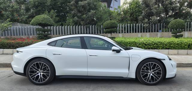 https://images10.gaadi.com/usedcar_image/4532691/original/a0c6d6c417ae21e43db96894303ad2c5.jpeg?imwidth=6401