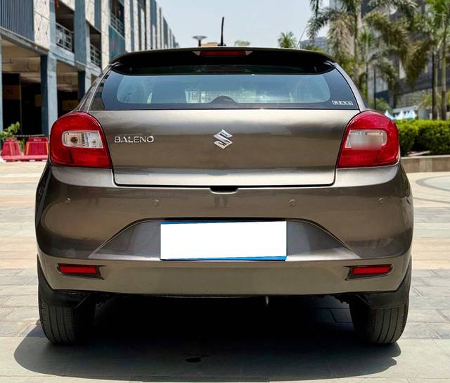 https://images10.gaadi.com/usedcar_image/4532692/original/processed_dbf1c0a78d5aaee00099de723a898ffa.jpg?imwidth=6402