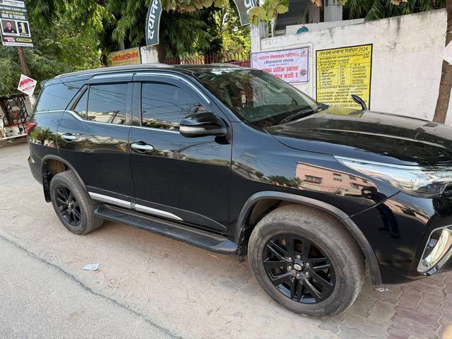 https://images10.gaadi.com/usedcar_image/4532697/original/processed_97a150d07d101cd605b40a77b01402a0.jpg?imwidth=6402