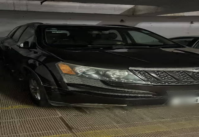 https://images10.gaadi.com/usedcar_image/4532729/original/c33d4c71-376b-4bb3-9957-f15f8ed85f5e.?imwidth=6401