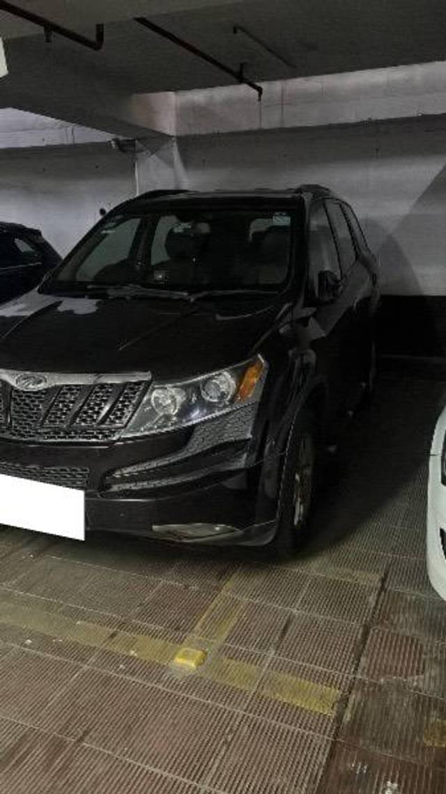 https://images10.gaadi.com/usedcar_image/4532729/original/processed_b5ce78af-fcbd-4583-8c83-8907affb0600.jpeg?imwidth=6400