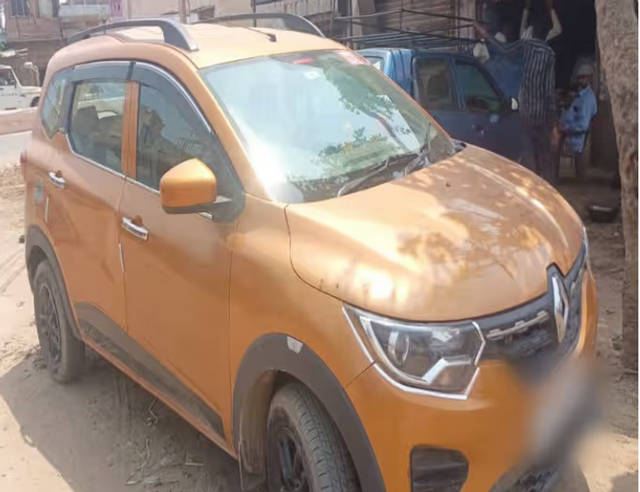 https://images10.gaadi.com/usedcar_image/4532730/original/b68fa823-7475-4ffe-aa07-1f6ae3fb7133.png?imwidth=6401