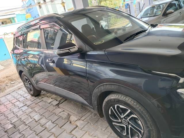 https://images10.gaadi.com/usedcar_image/4532736/original/processed_7c748899f71e7c806903bd810e2f3c61.jpg?imwidth=6400