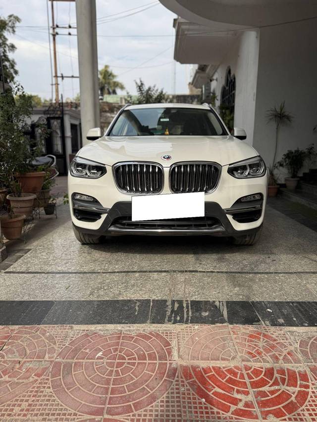https://images10.gaadi.com/usedcar_image/4532755/original/processed_2a9359bb41586afd8be713d5d9563870.jpg?imwidth=6400