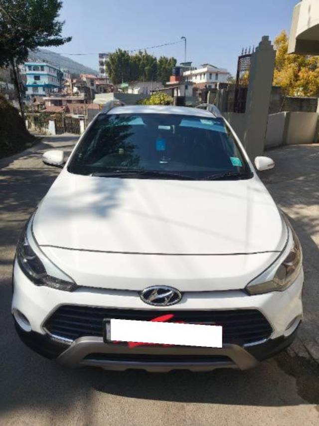 https://images10.gaadi.com/usedcar_image/4532758/original/processed_dd7e9ec8-f5af-4325-bf27-7e625069cf57.jpg?imwidth=6400