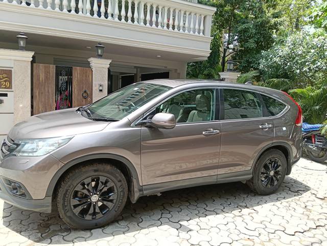 https://images10.gaadi.com/usedcar_image/4532767/original/processed_9a3cf281ccc248c57ebdcdfb09949815.jpg?imwidth=6400