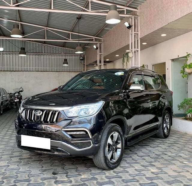 https://images10.gaadi.com/usedcar_image/4532778/original/processed_330f037acb743cd0d5ffa02c4d243656.jpg?imwidth=6401