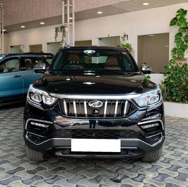 https://images10.gaadi.com/usedcar_image/4532778/original/processed_deade52b335643ec7cb2ba7568a6df04.jpg?imwidth=6400