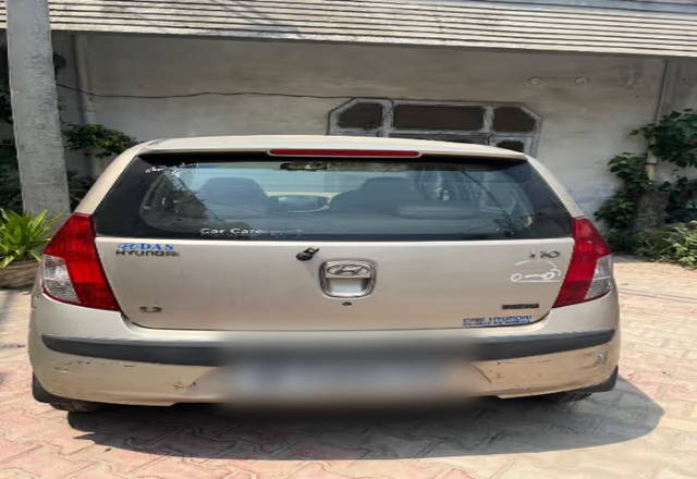 https://images10.gaadi.com/usedcar_image/4532779/original/955c37cb-f4e9-4365-9368-8396b3d38492.?imwidth=6401