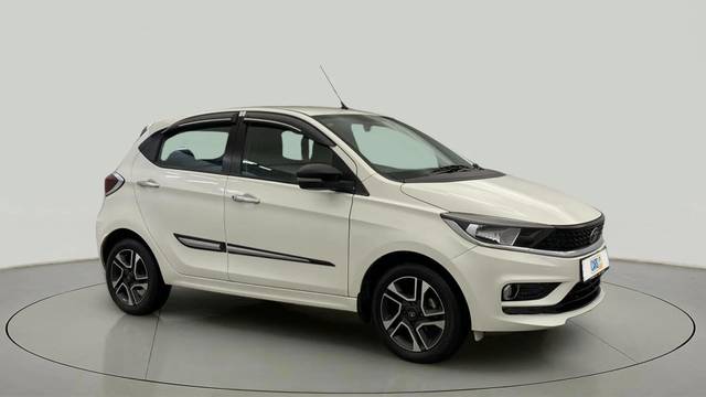 https://images10.gaadi.com/usedcar_image/4532794/original/a322b1c92fb59020d4a81de3a89cf3d3.jpg?imwidth=6400