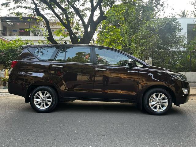 https://images10.gaadi.com/usedcar_image/4532799/original/c2021104723d06691ed241345f6ca75f.jpg?imwidth=6401