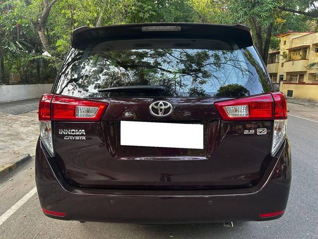 https://images10.gaadi.com/usedcar_image/4532799/original/processed_6e45d9916bc5ca1543956a4cb3674bda.jpg?imwidth=6402