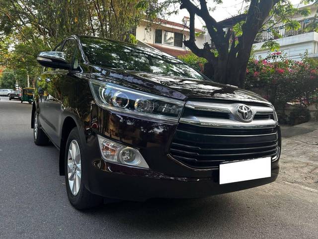 https://images10.gaadi.com/usedcar_image/4532799/original/processed_b225bd2ea79903142aec7f197261af9a.jpg?imwidth=6400