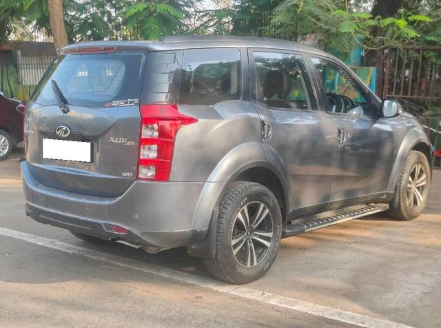 https://images10.gaadi.com/usedcar_image/4532821/original/processed_2efc917b70699bfe825061478929b3d5.jpg?imwidth=6402