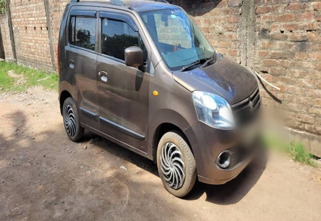 https://images10.gaadi.com/usedcar_image/4532875/original/36b072a4-8a5e-4baa-86d7-80a8b0662ba7.?imwidth=6402