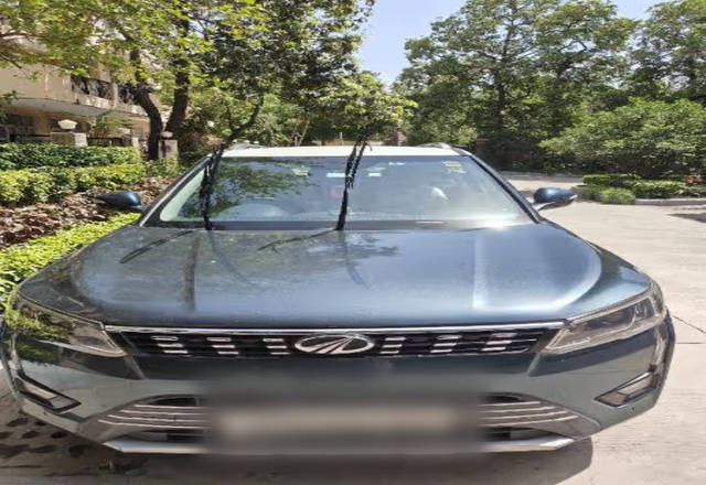 https://images10.gaadi.com/usedcar_image/4532879/original/659c7b7c-a9b8-4d66-9bfc-9c7753cfd043.?imwidth=6400