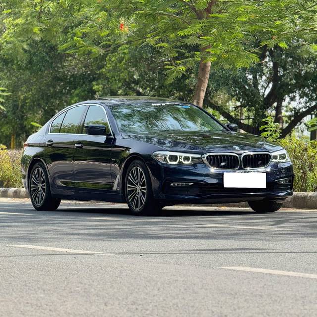 https://images10.gaadi.com/usedcar_image/4532882/original/processed_800b1bd6798a31fa5da950097edb539a.jpg?imwidth=6400