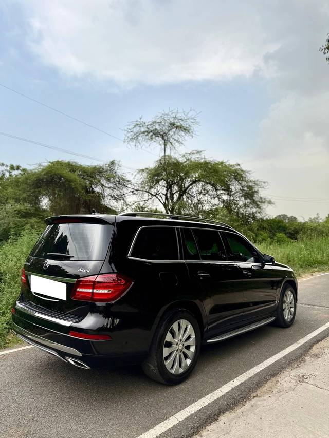 https://images10.gaadi.com/usedcar_image/4532898/original/processed_2b2e3749-2d06-4ebd-aae0-732b802ae146.jpg?imwidth=6401