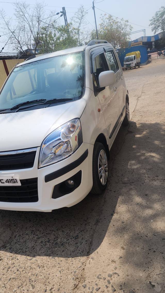 https://images10.gaadi.com/usedcar_image/4532912/original/processed_33ca3e591a8e9f0729c123a31f3b4563.jpg?imwidth=6401