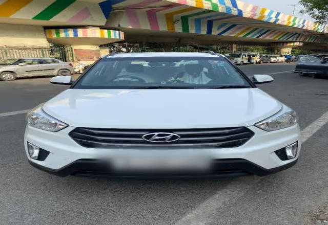 https://images10.gaadi.com/usedcar_image/4532915/original/ca109d6b-5533-4955-a40a-ca4902d48697.?imwidth=6400