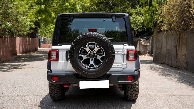 https://images10.gaadi.com/usedcar_image/4532924/original/processed_467614a83d0b772d109b4a7b2f65a57f.jpg?imwidth=6401
