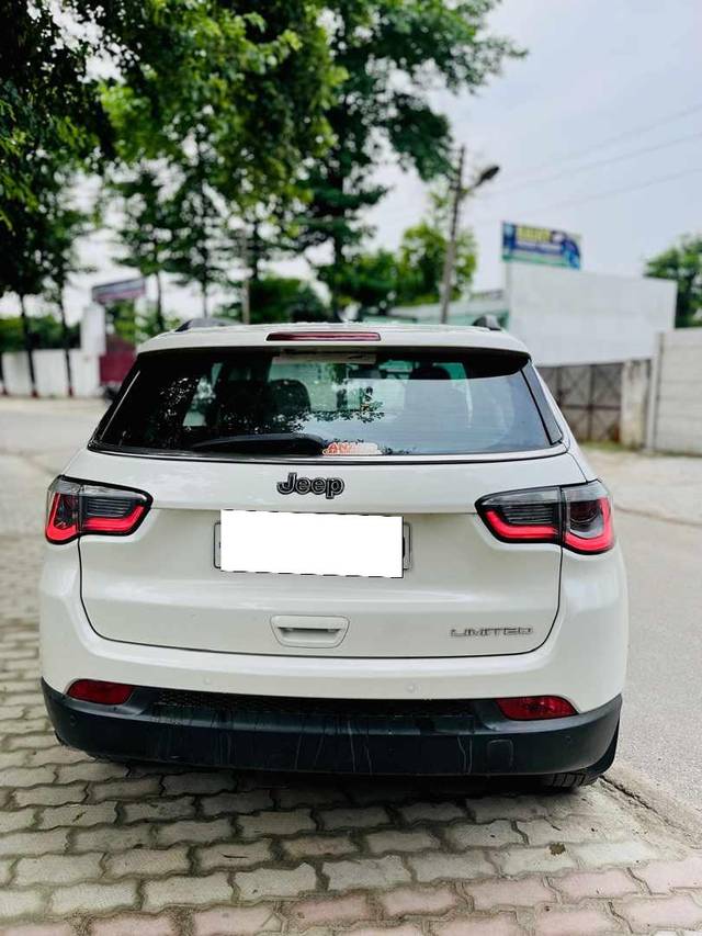 https://images10.gaadi.com/usedcar_image/4532931/original/processed_47dc5207419cb982b5c75ade4236b912.jpg?imwidth=6401