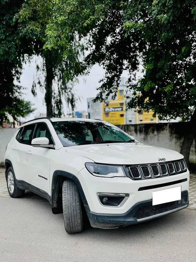 https://images10.gaadi.com/usedcar_image/4532931/original/processed_5e2b5e3d6ecb98dfa2e0b6169f18128f.jpg?imwidth=6400