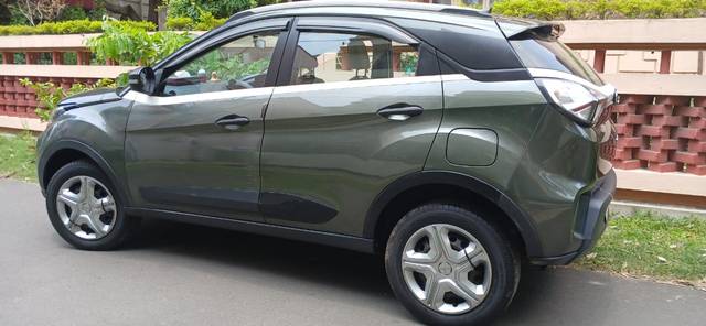 https://images10.gaadi.com/usedcar_image/4532956/original/d922917a-7197-4dcb-969f-4da2c308e1eb.jpg?imwidth=6400