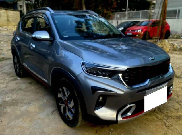 https://images10.gaadi.com/usedcar_image/4532992/original/processed_2a4e82b1bdad8815dd10244f956c1f27.jpg?imwidth=6400